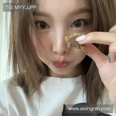 孔铃媚